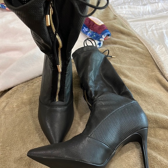 Mesh Adjustable Boots - Picture 3 of 6